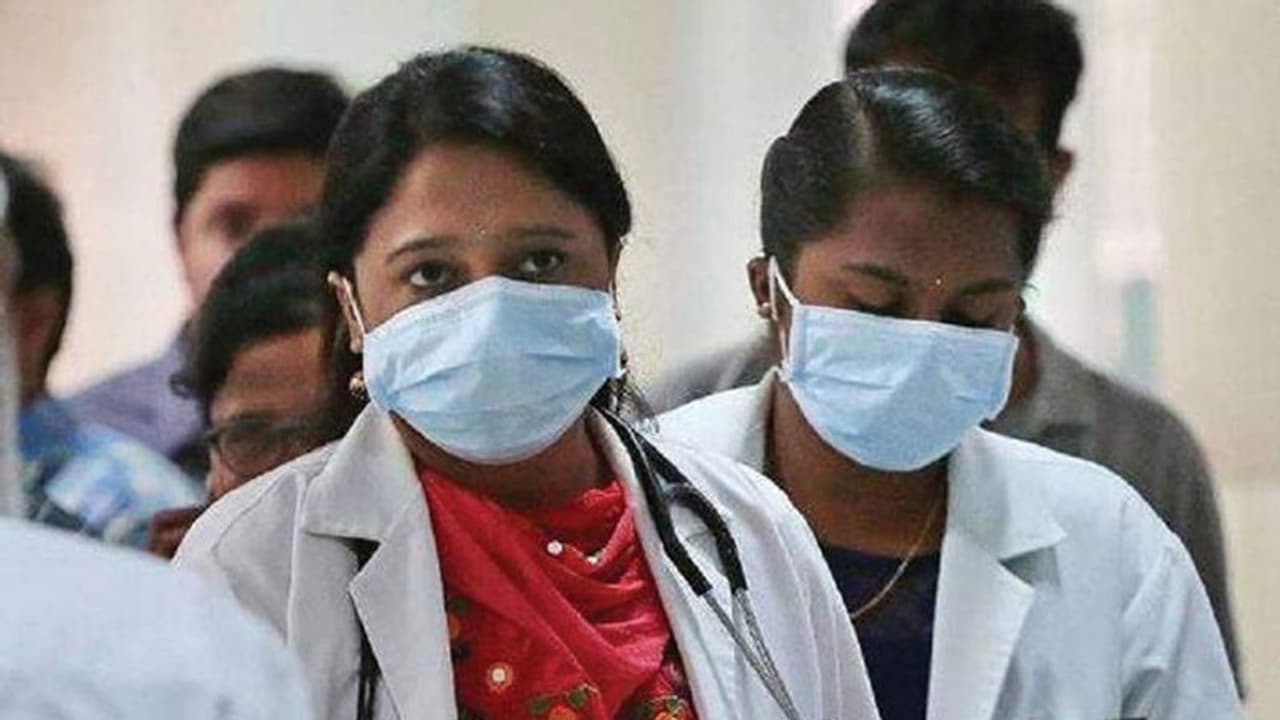 उत्तराखंड सरकार की घोषणा आयुर्वेदिक डॉक्टर लिखेंगे एलोपैथिक दवाएं, IMC ने फैसले को बताया अवैध उत्तराखंड सरकार की घोषणा आयुर्वेदिक डॉक्टर लिखेंगे एलोपैथिक दवाएं, IMC ने फैसले को बताया अवैध