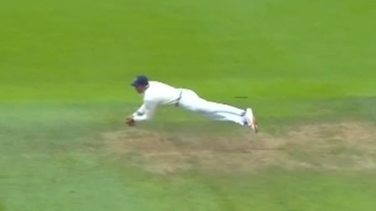 തകര്പ്പന് ക്യാപ്റ്റന്സി, ഗില്ലിന്റെ വിസ്മയിപ്പിക്കുന്ന ക്യാച്ച്; ടെയ്ലര് പുറത്തായ പന്ത് കാണാം തകര്പ്പന് ക്യാപ്റ്റന്സി, ഗില്ലിന്റെ വിസ്മയിപ്പിക്കുന്ന ക്യാച്ച്; ടെയ്ലര് പുറത്തായ പന്ത് കാണാം