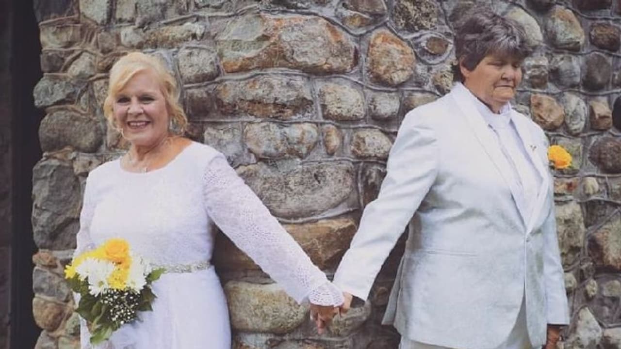 'മുത്തശ്ശിയും കൂട്ടുകാരിയും വിവാഹം കഴിച്ചു'; ചിത്രങ്ങള് പങ്കിട്ട് കൊച്ചുമകള് 'മുത്തശ്ശിയും കൂട്ടുകാരിയും വിവാഹം കഴിച്ചു'; ചിത്രങ്ങള് പങ്കിട്ട് കൊച്ചുമകള്