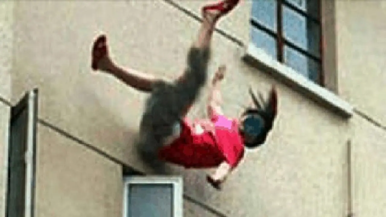 ಅಬ್ಬಬ್ಬಾ...! ಎರಡಂತಸ್ತಿನ ಕಟ್ಟಡದಿಂದ ಬಾಲಕಿಯ ಕೆಳಗೆ ತಳ್ಳಿದ ಮೂವರು ದುಷ್ಟರು! ಅಬ್ಬಬ್ಬಾ...! ಎರಡಂತಸ್ತಿನ ಕಟ್ಟಡದಿಂದ ಬಾಲಕಿಯ ಕೆಳಗೆ ತಳ್ಳಿದ ಮೂವರು ದುಷ್ಟರು!