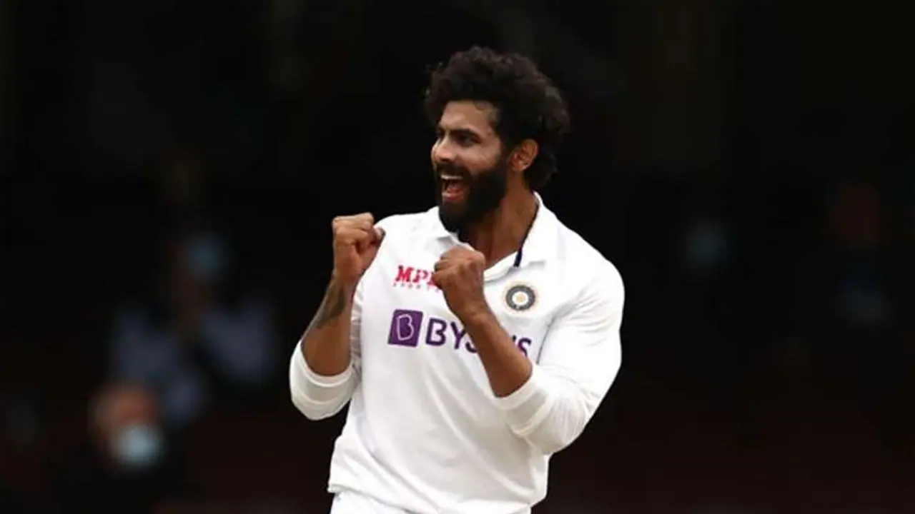 Ind vs SL: ಜಡೇಜಾ ಮ್ಯಾಜಿಕ್, ಲಂಕಾ ಮೇಲೆ ಫಾಲೋ ಆನ್ ಹೇರಿದ ಟೀಂ ಇಂಡಿಯಾ..! Ind vs SL: ಜಡೇಜಾ ಮ್ಯಾಜಿಕ್, ಲಂಕಾ ಮೇಲೆ ಫಾಲೋ ಆನ್ ಹೇರಿದ ಟೀಂ ಇಂಡಿಯಾ..!