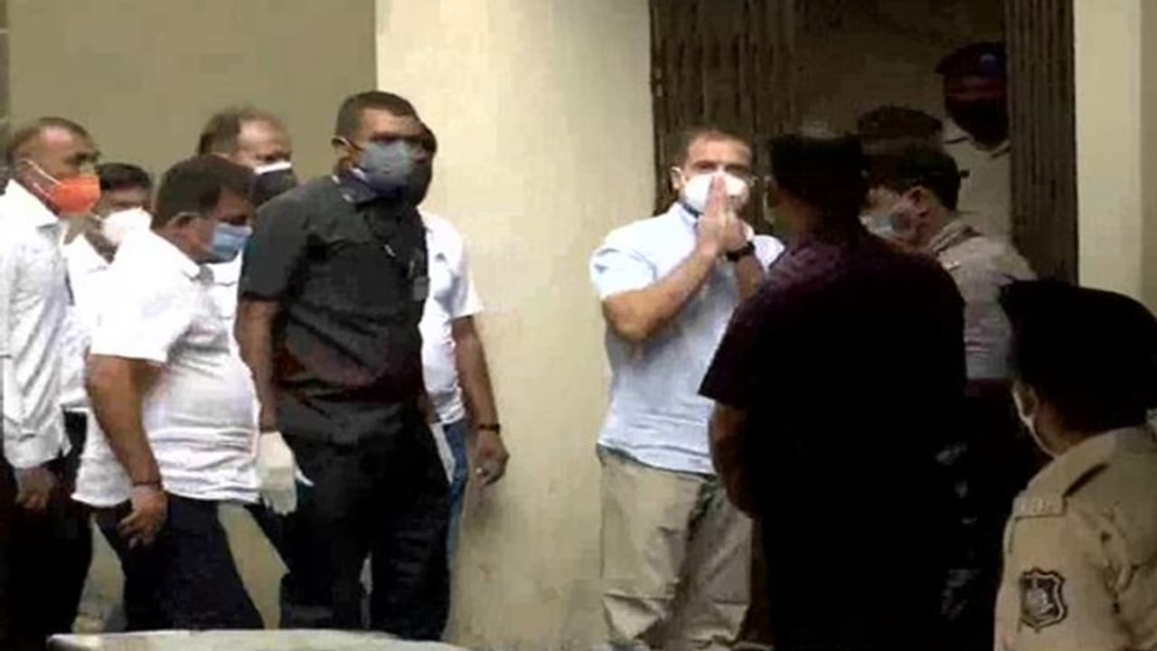 'എല്ലാ കള്ളന്മാര്‍ക്കും മോദി എന്ന് പേര്' പരാമർശം; മാനനഷ്ട കേസിൽ രാഹുൽ ഗാന്ധി കോടതിയിൽ ഹാജരായി