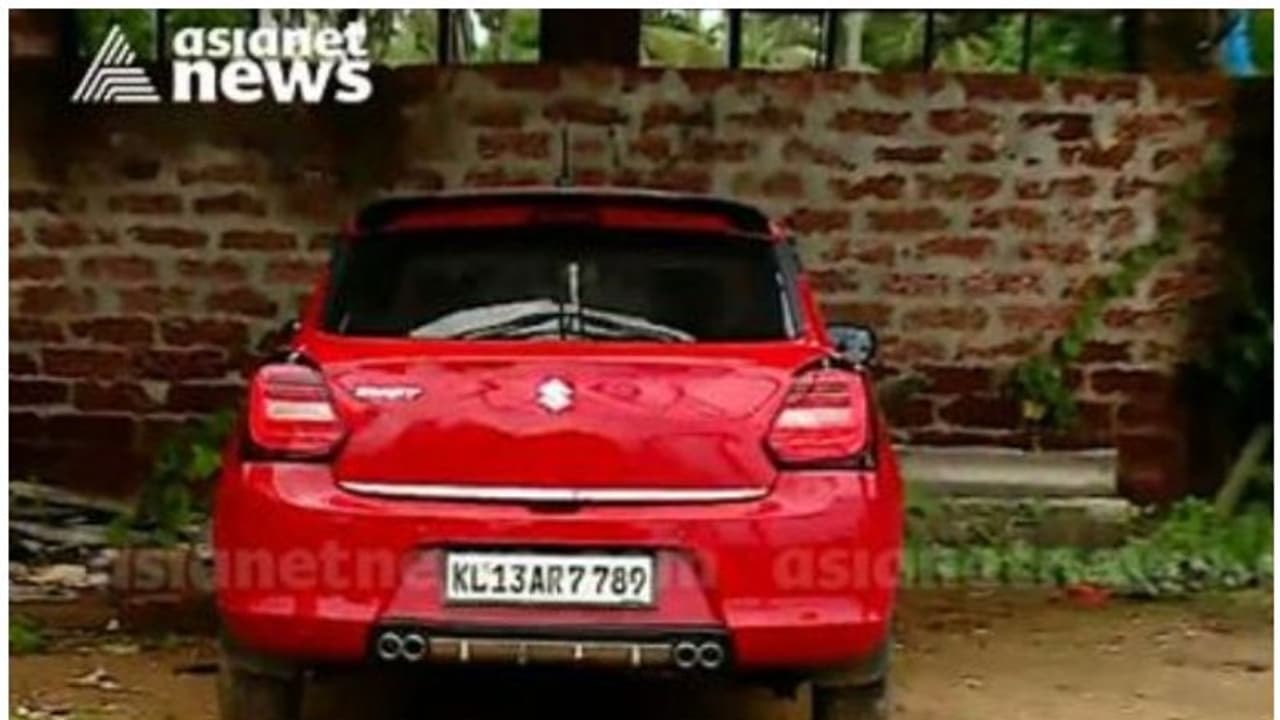 അർജുൻ ആയങ്കിയുടെ വാഹനം ഒളിപ്പിച്ച സ്ഥലത്ത് നിന്ന് കാണാതായി, മാറ്റിയത് പൊലീസും കസ്റ്റംസും എത്തുന്നതിന് മുമ്പ് അർജുൻ ആയങ്കിയുടെ വാഹനം ഒളിപ്പിച്ച സ്ഥലത്ത് നിന്ന് കാണാതായി, മാറ്റിയത് പൊലീസും കസ്റ്റംസും എത്തുന്നതിന് മുമ്പ്