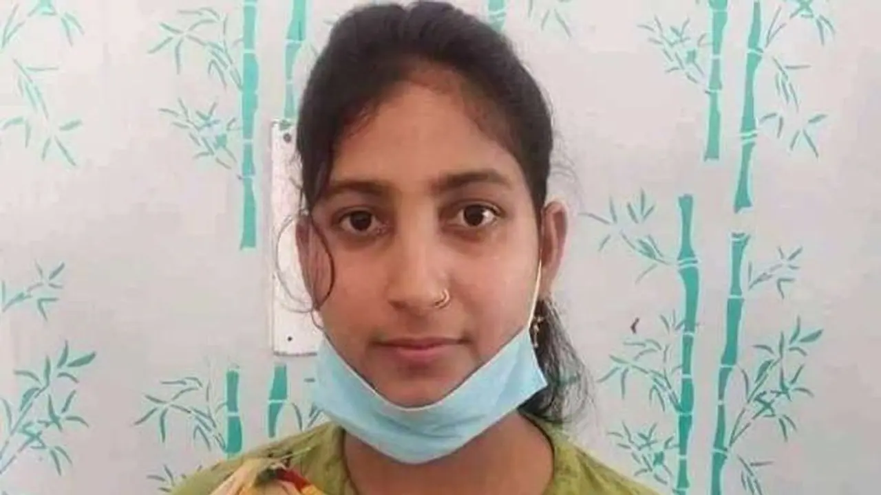 कौन है BA थर्ड इयर की छात्रा आरती, UP की राजनीति में चर्चा..21 साल की उम्र में BJP दे रही इतना बड़ा पद कौन है BA थर्ड इयर की छात्रा आरती, UP की राजनीति में चर्चा..21 साल की उम्र में BJP दे रही इतना बड़ा पद