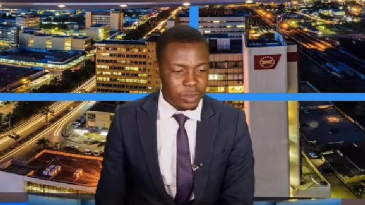 ലൈവ് വാര്‍ത്തയ്ക്കിടെ ഏവരെയും ഞെട്ടിച്ച് അവതാരകന്‍; വീഡിയോ കാണാം