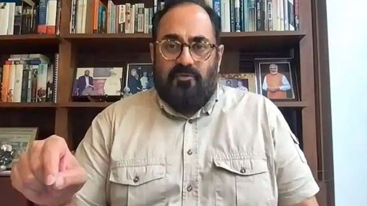 గోప్యత అనేది ప్రజల హక్కు; 'మధ్యవర్తులు యూజర్ల డేటాను మోనటైజ్ చేయడాన్ని ఆపివేయాలి': ఎంపి