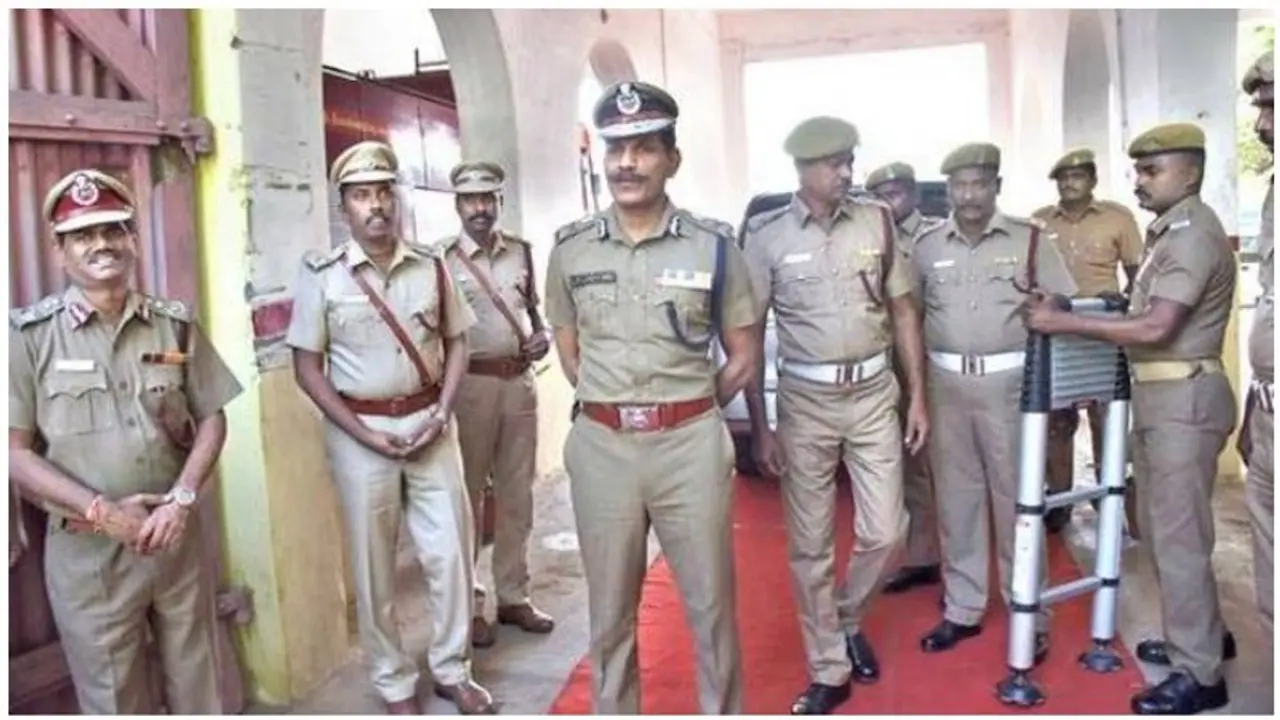 Tamilnadu Floods: எந்த பிரச்சனை என்றாலும் கூப்பிடுங்க.. எந்த நிலையிலும் வருவோம்.. தெறிக்கவிட்ட சைலேந்திர பாபு.