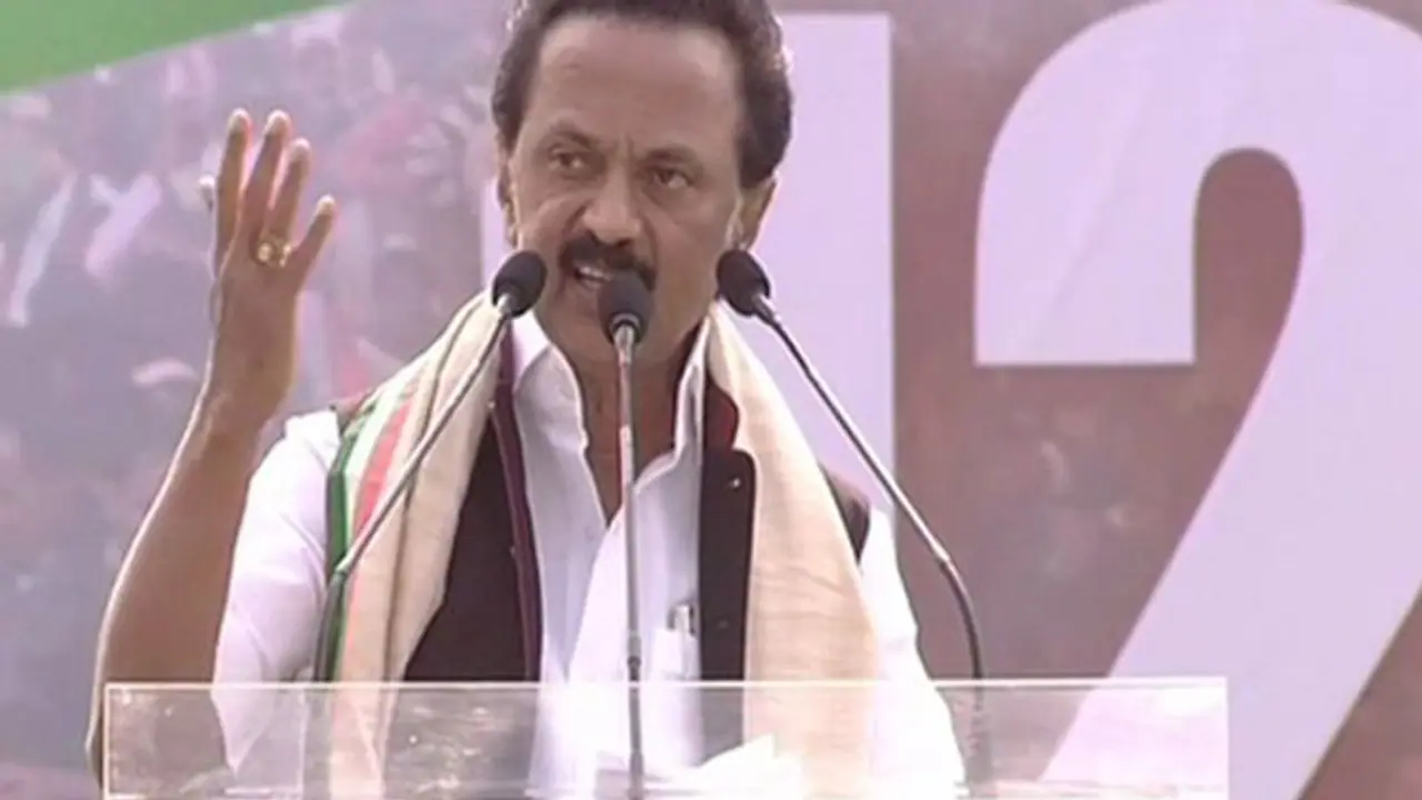 TN सरकार का ऐलान: ओलपिंक में गोल्ड लाने वाले खिलाड़ी को मिलेंगे 3 करोड़, रजत को 2, कांस्य को 1 करोड़ रुपए TN सरकार का ऐलान: ओलपिंक में गोल्ड लाने वाले खिलाड़ी को मिलेंगे 3 करोड़, रजत को 2, कांस्य को 1 करोड़ रुपए