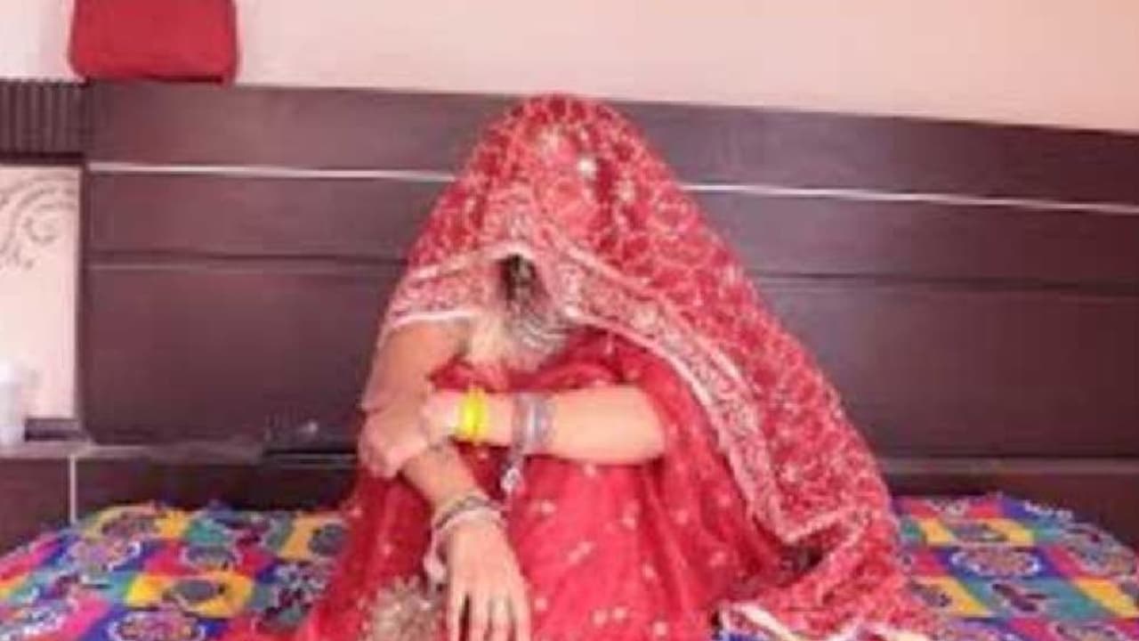 భార్యకు భర్త కన్యత్వ పరీక్ష.. పెళ్లైన మరుసటి రోజే..! భార్యకు భర్త కన్యత్వ పరీక్ష.. పెళ్లైన మరుసటి రోజే..!