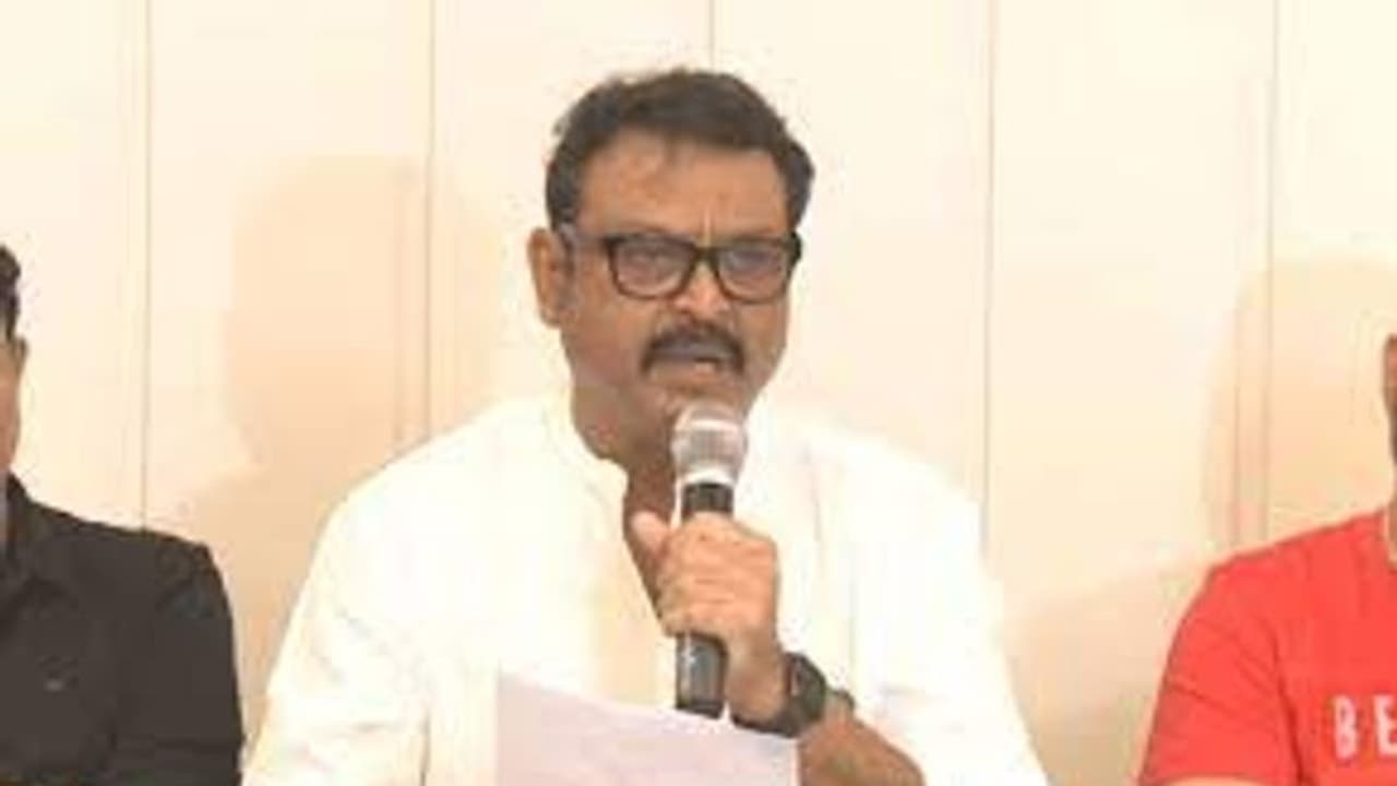 అంటే సుందరానికీ ప్రీ రిలీజ్ ఈవెంట్... నరేష్ కి చుక్కలు చూపించిన పవన్ ఫ్యాన్స్!