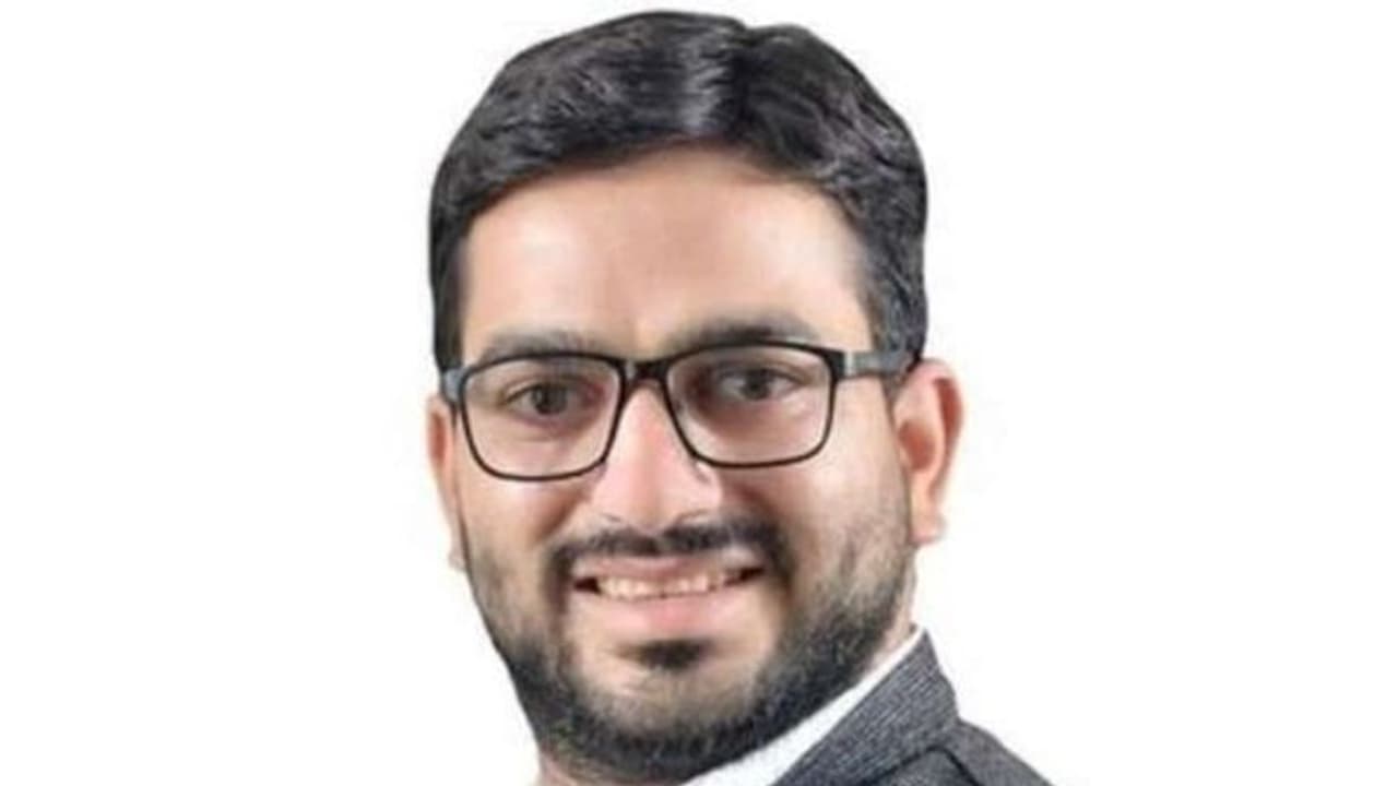 మానసికంగానే కాదు శారీరకంగా వేధిస్తున్నాడు..: బిజెపి ఎమ్మెల్యే భార్య ఆవేధన మానసికంగానే కాదు శారీరకంగా వేధిస్తున్నాడు..: బిజెపి ఎమ్మెల్యే భార్య ఆవేధన