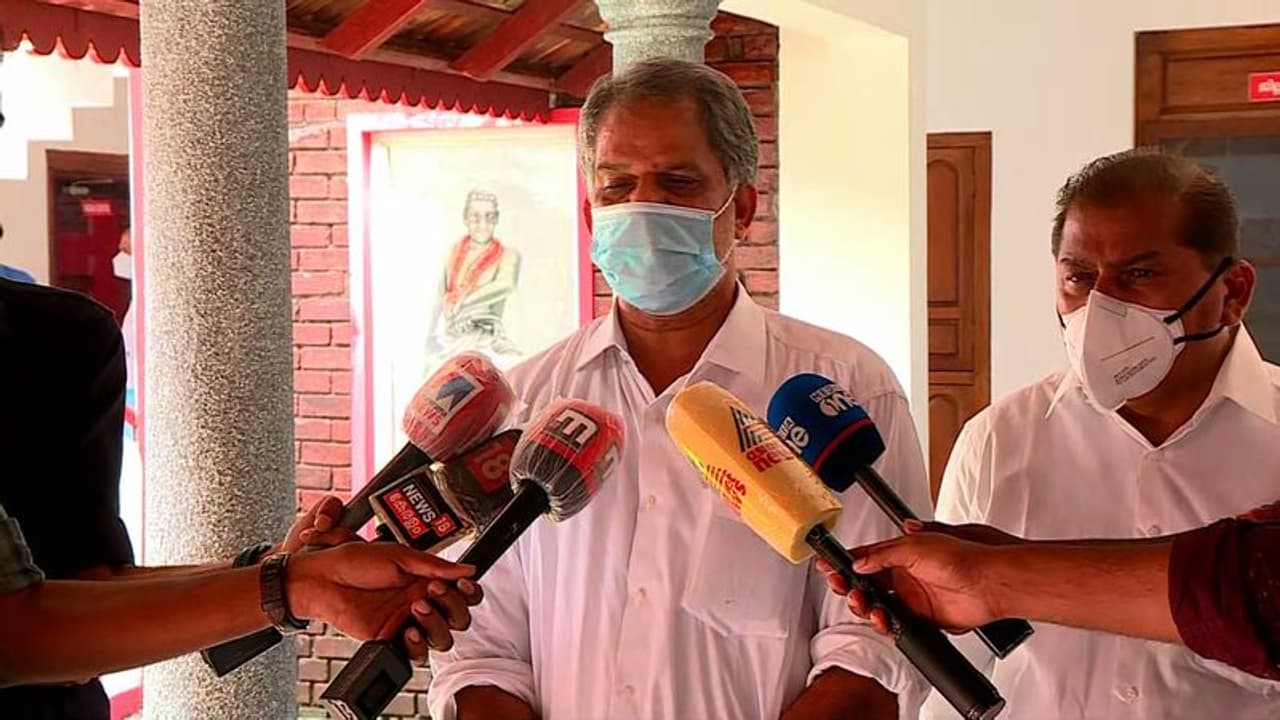 പാര്ട്ടിയെ മറയാക്കി ക്വട്ടേഷൻ: തെറ്റായ ഒരു ശൈലിയും വച്ചുപൊറുപ്പിക്കില്ലെന്ന് എ വിജയരാഘവൻ പാര്ട്ടിയെ മറയാക്കി ക്വട്ടേഷൻ: തെറ്റായ ഒരു ശൈലിയും വച്ചുപൊറുപ്പിക്കില്ലെന്ന് എ വിജയരാഘവൻ