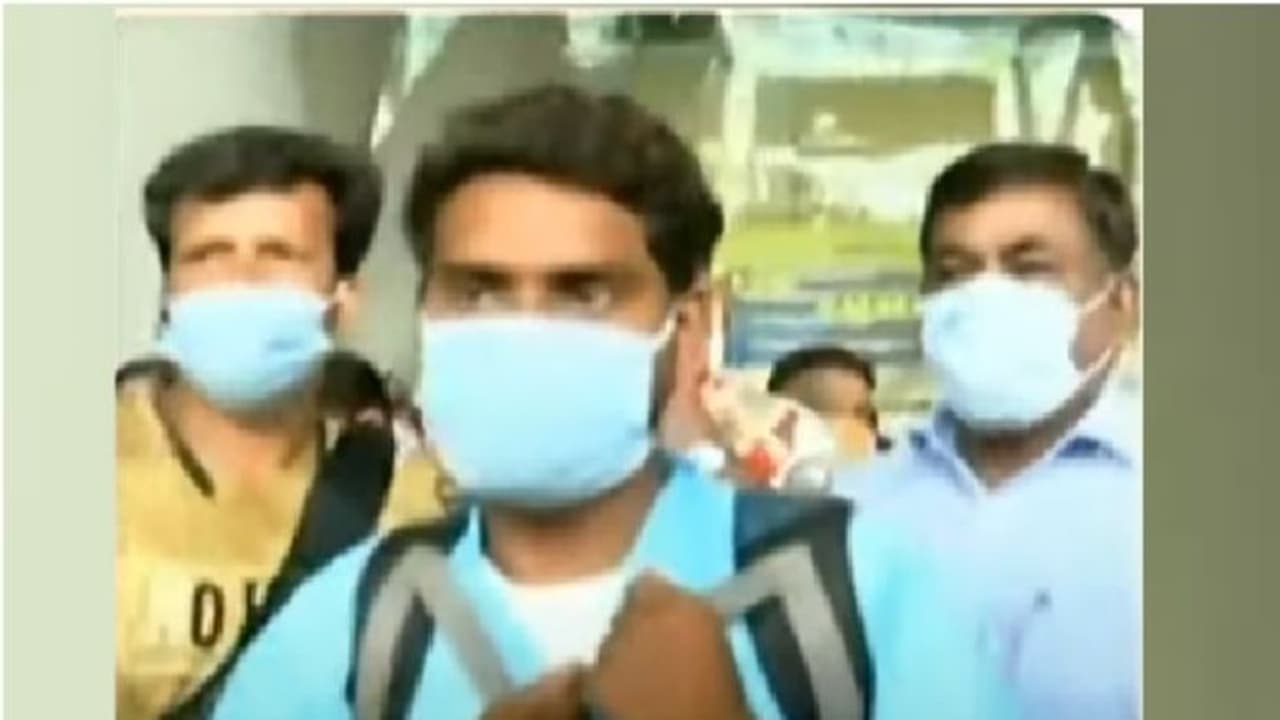 ஏடிஎம் இயந்திரங்களில் நூதன கொள்ளை... ஹரியானாவில் சிக்கிய கொள்ளையன் சென்னை கொண்டு வரப்பட்டார்...! ஏடிஎம் இயந்திரங்களில் நூதன கொள்ளை... ஹரியானாவில் சிக்கிய கொள்ளையன் சென்னை கொண்டு வரப்பட்டார்...!