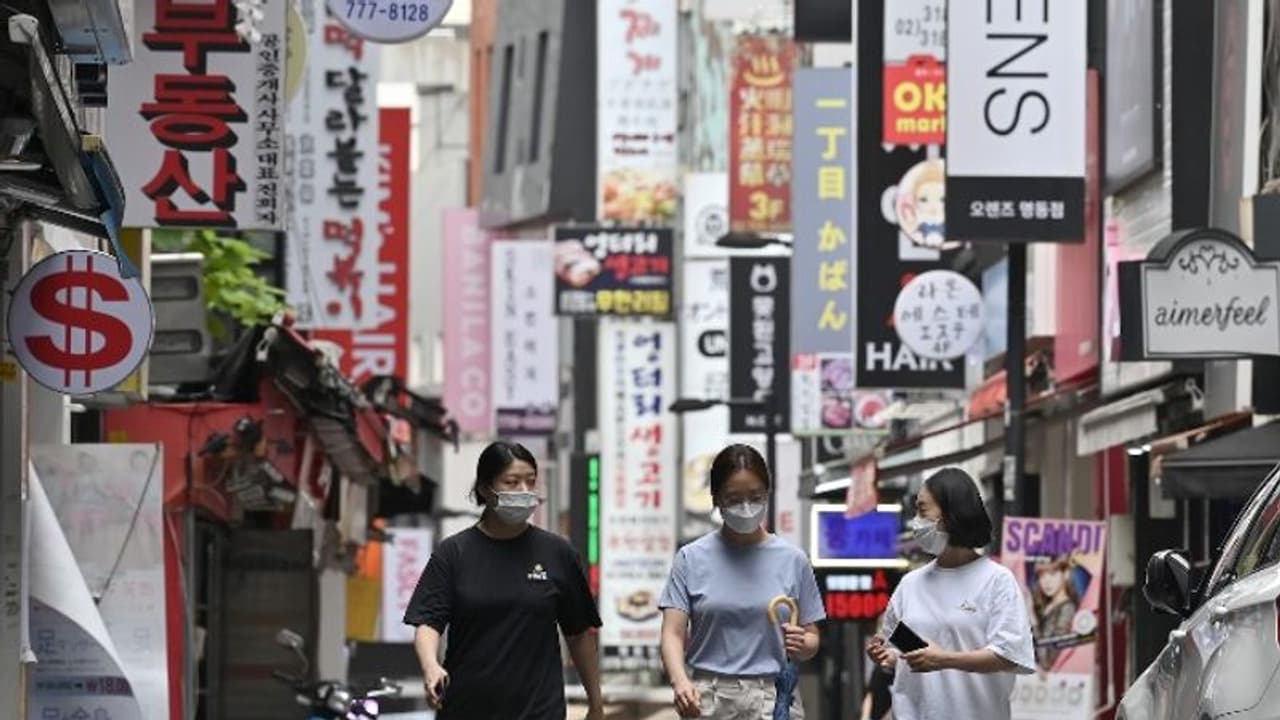 Covid 19 Alert : ದಿನಕ್ಕೆ 6 ಲಕ್ಷಕ್ಕೂ ಅಧಿಕ ಕೇಸ್ ಕಾಣುತ್ತಿರುವ ದಕ್ಷಿಣ ಕೊರಿಯಾ! Covid 19 Alert : ದಿನಕ್ಕೆ 6 ಲಕ್ಷಕ್ಕೂ ಅಧಿಕ ಕೇಸ್ ಕಾಣುತ್ತಿರುವ ದಕ್ಷಿಣ ಕೊರಿಯಾ!