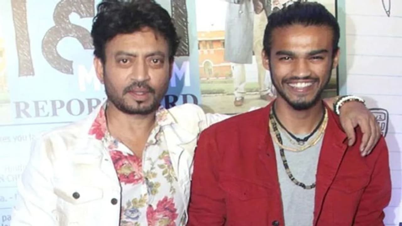 इरफान खान के बेटे बाबिल ने इस वजह से छोड़ दी पढ़ाई, फ्रेंड्स के नाम लिखा इमोशनल मैसेज इरफान खान के बेटे बाबिल ने इस वजह से छोड़ दी पढ़ाई, फ्रेंड्स के नाम लिखा इमोशनल मैसेज