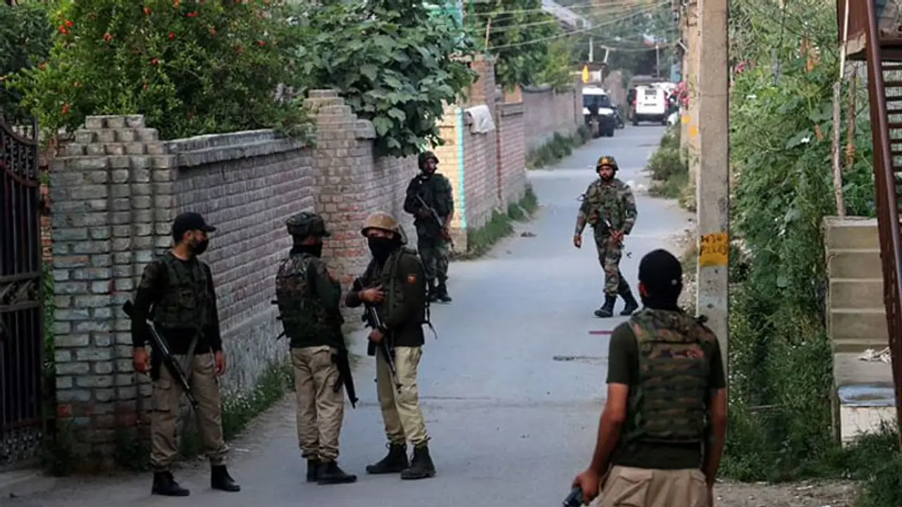 J&K: ड्रोन हमले के बाद मलूरा मुठभेड़ में लश्कर का टॉप कमांडर अबरार सहित 2 आतंकी ढेर, उड़ा दिया ठिकाना