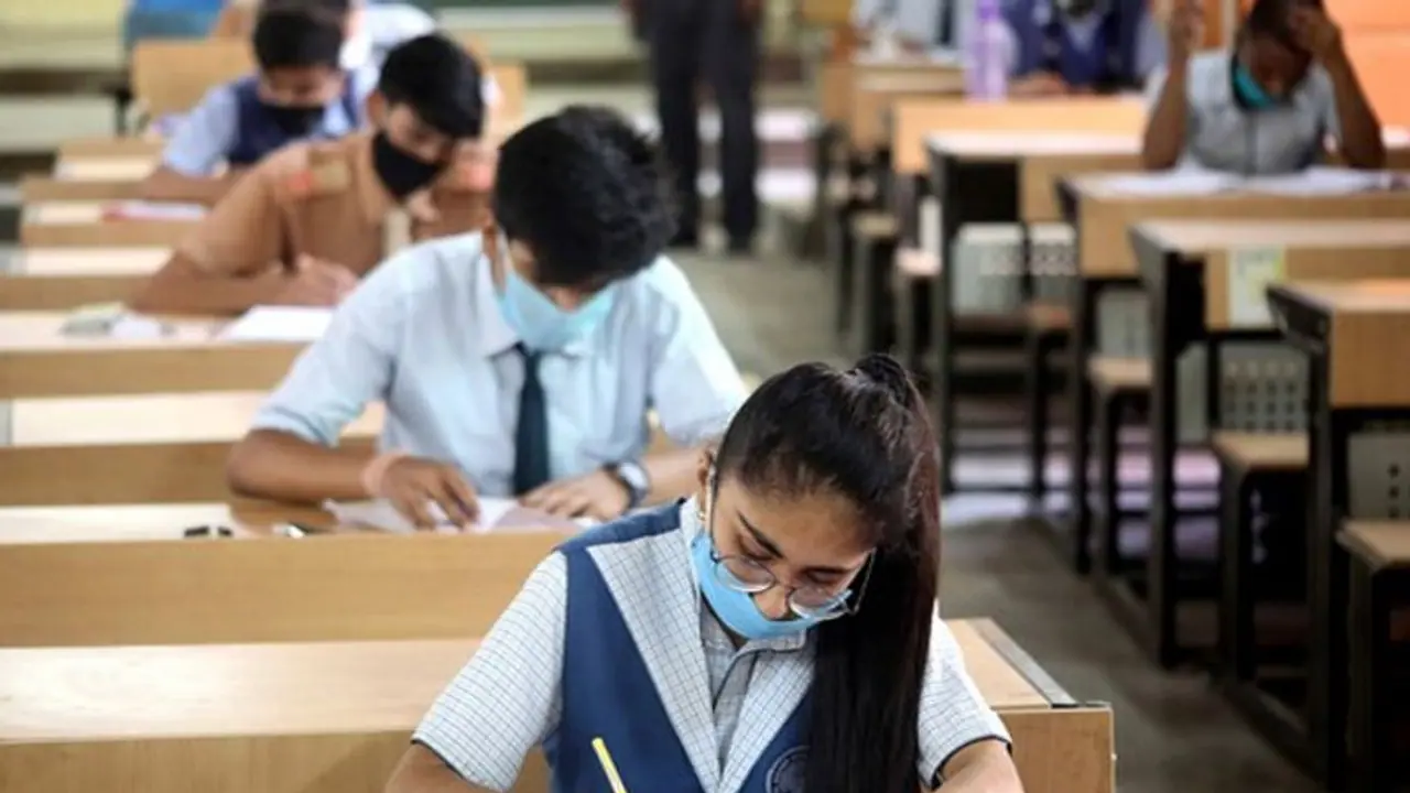 മഹാരാഷ്ട്രയിൽ ഒക്ടോബർ നാലിന് സ്കൂളുകൾ തുറക്കും; ആരാധനാലയങ്ങളിലും പ്രവേശനം മഹാരാഷ്ട്രയിൽ ഒക്ടോബർ നാലിന് സ്കൂളുകൾ തുറക്കും; ആരാധനാലയങ്ങളിലും പ്രവേശനം