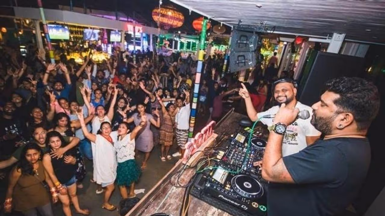 ಗೋವಾದ ಪ್ರಸಿದ್ಧ, ಸಾಂಪ್ರದಾಯಿಕ ಕ್ಲಬ್ Tito’s ಮಾರಾಟ, ಕಿರುಕುಳದ ಆರೋಪ! ಗೋವಾದ ಪ್ರಸಿದ್ಧ, ಸಾಂಪ್ರದಾಯಿಕ ಕ್ಲಬ್ Tito’s ಮಾರಾಟ, ಕಿರುಕುಳದ ಆರೋಪ!