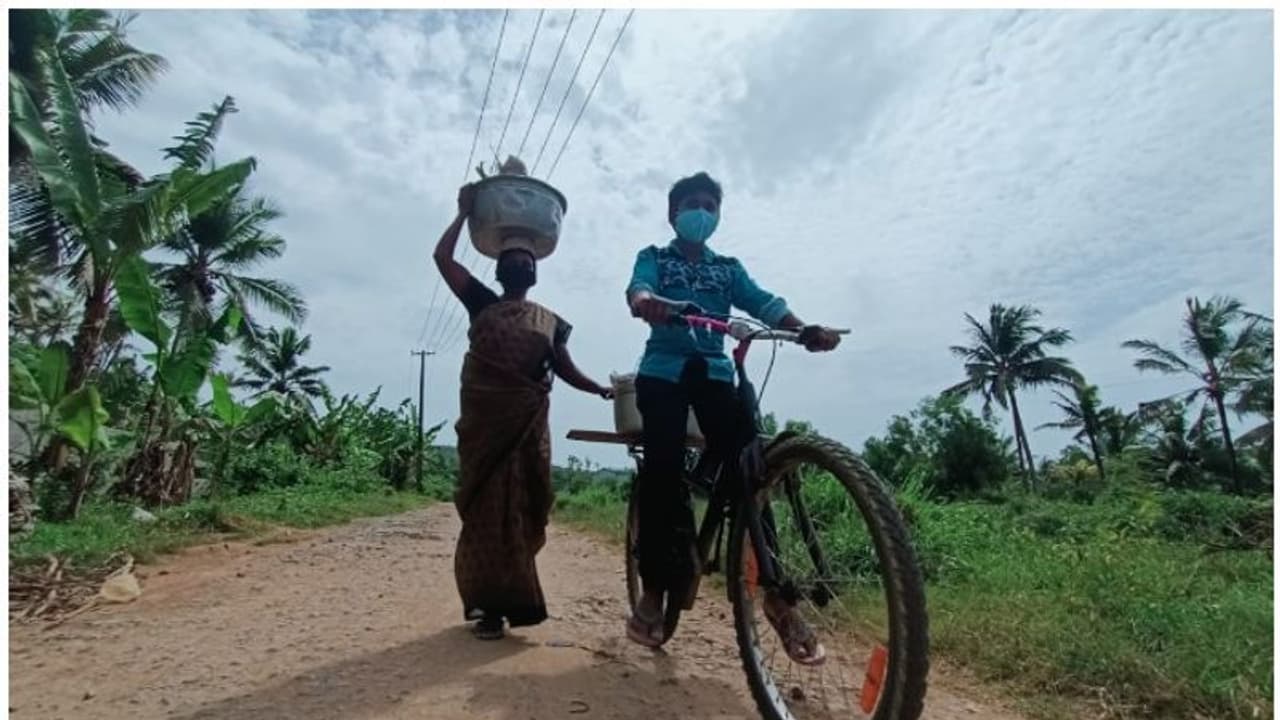 അഭിജിത്തിന് ജീവിക്കണം, ഒപ്പം സഹോദരിയേയും അമ്മൂമ്മയേയും നോക്കണം; മീന് വിറ്റാണെങ്കിലും ! അഭിജിത്തിന് ജീവിക്കണം, ഒപ്പം സഹോദരിയേയും അമ്മൂമ്മയേയും നോക്കണം; മീന് വിറ്റാണെങ്കിലും !