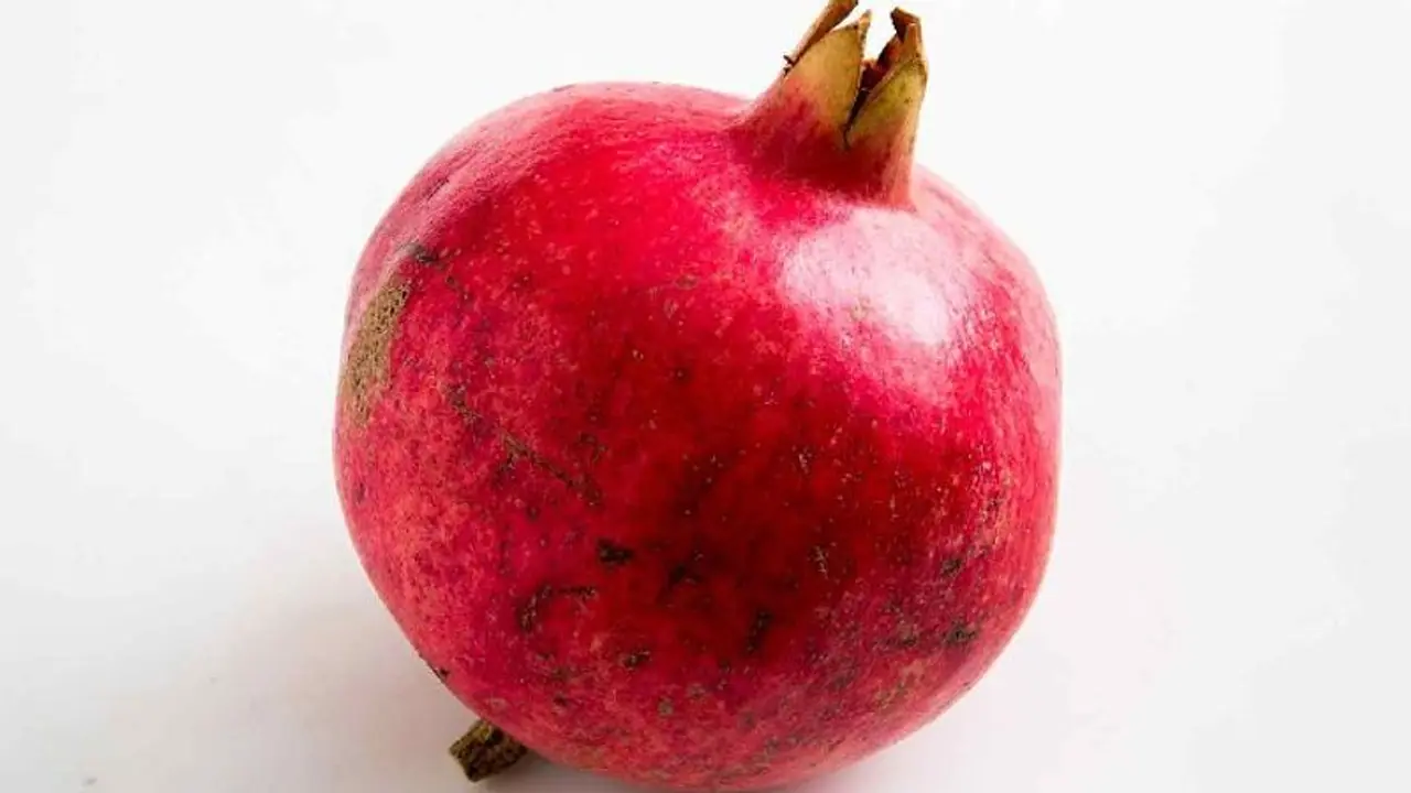 ട്വിറ്ററില് ഹിറ്റായി ഒരു മാതളം; കാരണം ഇതാണ്... ട്വിറ്ററില് ഹിറ്റായി ഒരു മാതളം; കാരണം ഇതാണ്...