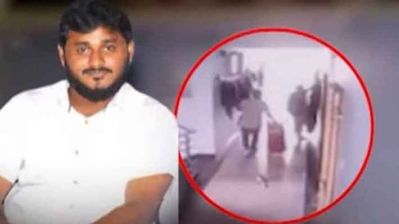 স্ত্রীকে খুন করে বাড়িতে বলল ডেল্টা প্লাসে মৃত্যু, কোলে সন্তান নিয়ে দেহ লোপাটের চেষ্টা স্বামীর স্ত্রীকে খুন করে বাড়িতে বলল ডেল্টা প্লাসে মৃত্যু, কোলে সন্তান নিয়ে দেহ লোপাটের চেষ্টা স্বামীর