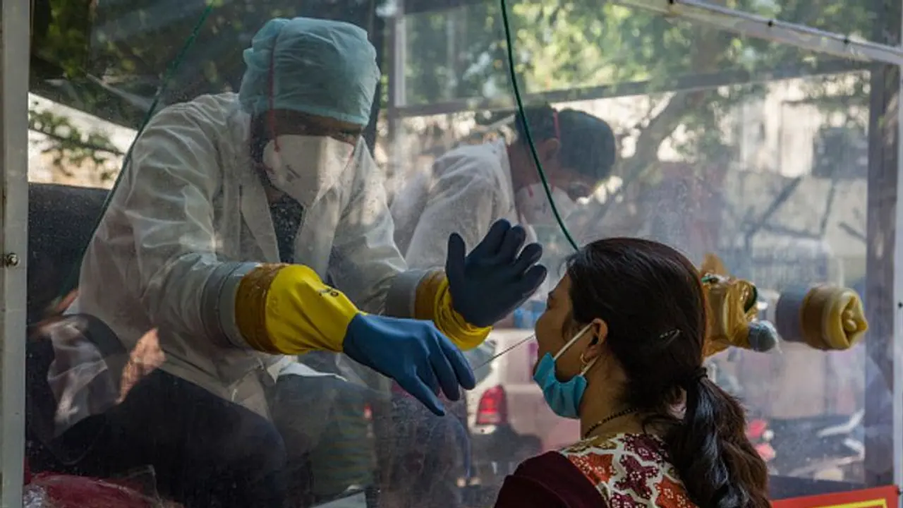 HIV বা AIDS আক্রান্তরা কোভিডে তুলনায় কম সংক্রমিত হন, করোনা কালে AIMSএর নয়া গবেষণা HIV বা AIDS আক্রান্তরা কোভিডে তুলনায় কম সংক্রমিত হন, করোনা কালে AIMSএর নয়া গবেষণা