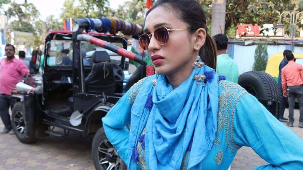 फेक कोविड वैक्सीन के नाम पर कौन सा इंजेक्शन दिया गया था, जिससे मिमी चक्रवर्ती हुई थीं बीमार फेक कोविड वैक्सीन के नाम पर कौन सा इंजेक्शन दिया गया था, जिससे मिमी चक्रवर्ती हुई थीं बीमार