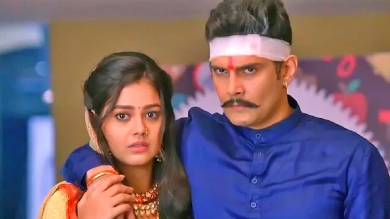 TV सीरियल 'मोलक्की' के सेट पर गैस लीक होने से धमाका, बाल बाल बचे स्टार और क्रू मेंबर्स TV सीरियल 'मोलक्की' के सेट पर गैस लीक होने से धमाका, बाल बाल बचे स्टार और क्रू मेंबर्स