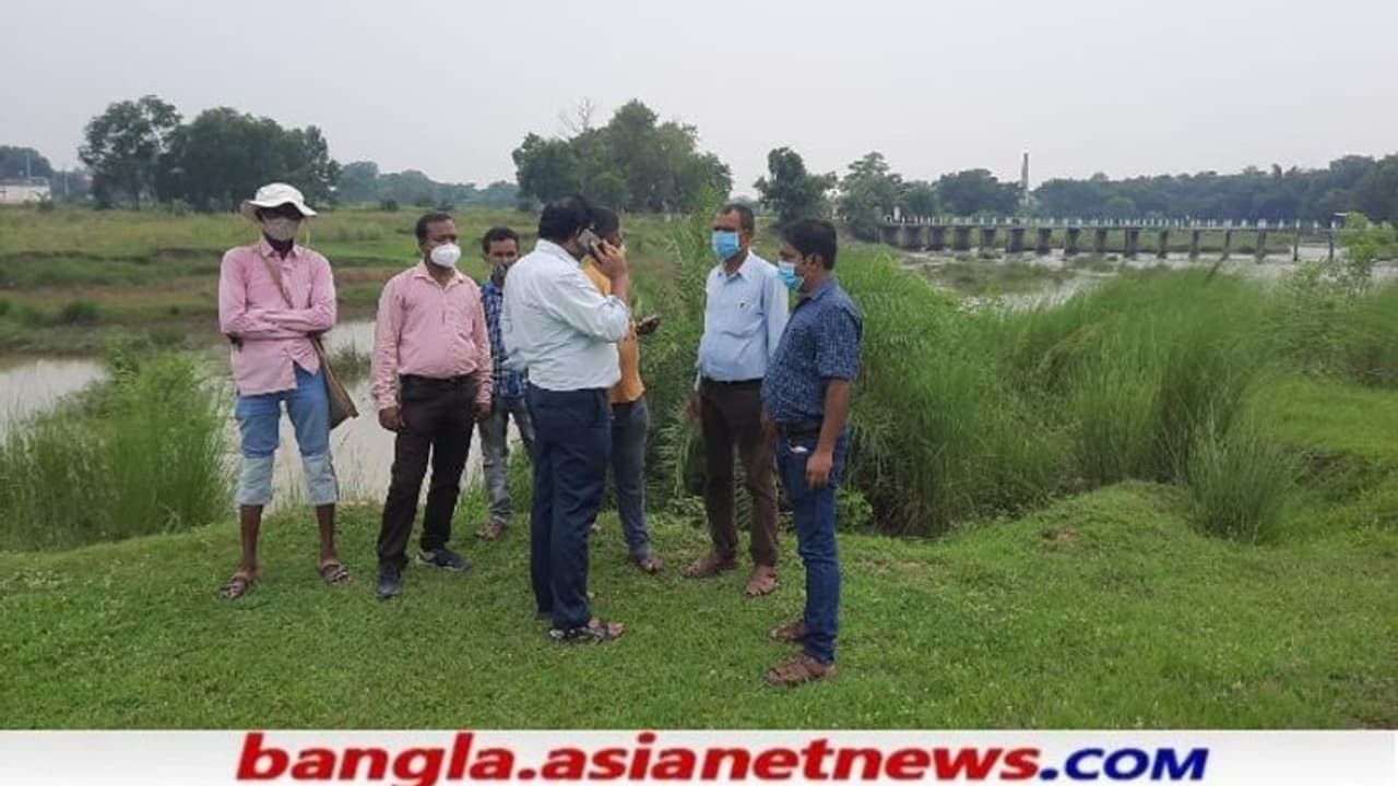 'বেপরোয়া লুটে বিধ্বস্ত কোপাইয়ের পাড়', 'শাসকদলের' বিরুদ্ধে ক্ষোভ শান্তিনিকেতনবাসীর