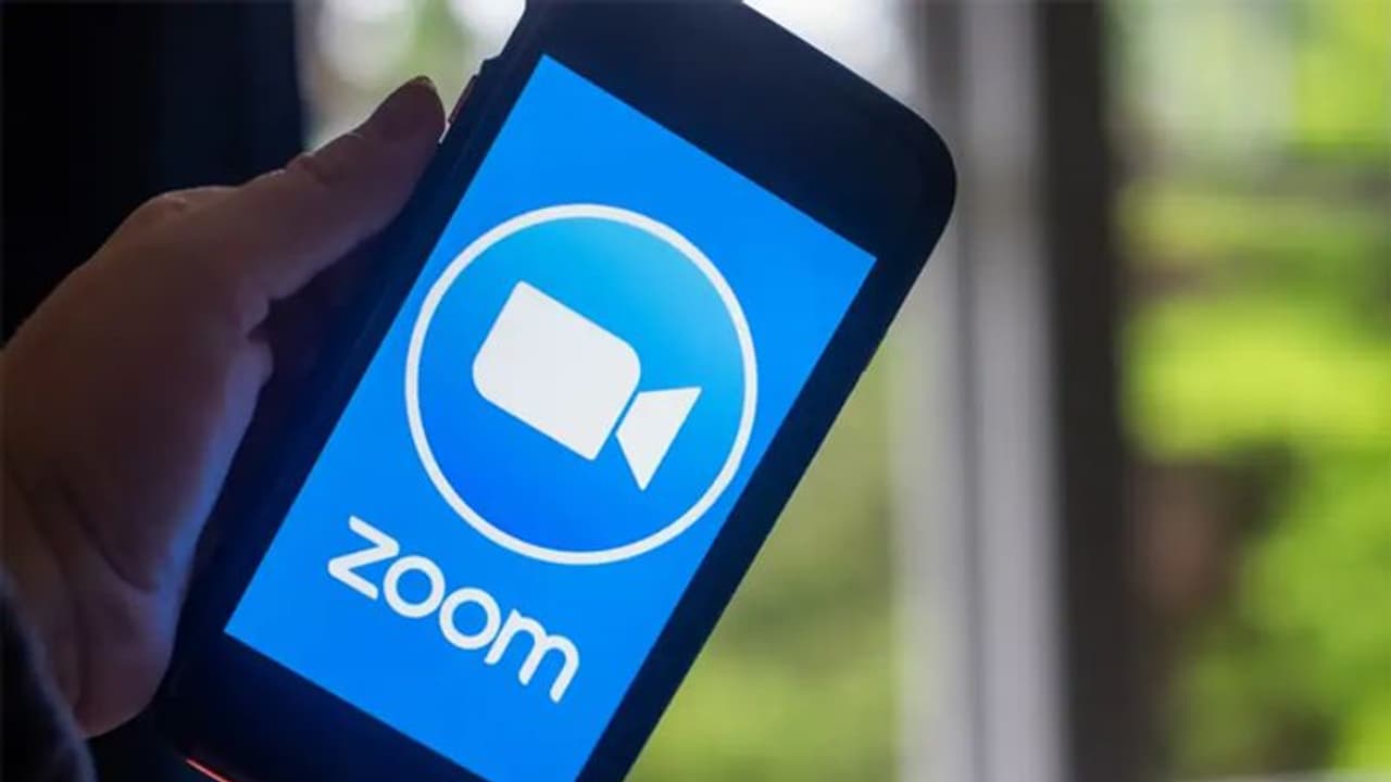 Zoom मीटिंग में अब लेंग्वेज बैरियर होगा खत्म, किसी भी भाषा को अपने आप जूम कर लेगा ट्रांसलेट Zoom मीटिंग में अब लेंग्वेज बैरियर होगा खत्म, किसी भी भाषा को अपने आप जूम कर लेगा ट्रांसलेट