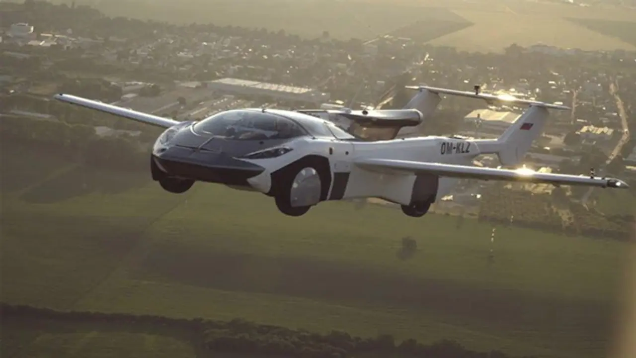 യാ മോനേ..! ഒരു ബട്ടൺ അമർത്തിയാൽ, രണ്ടുമിനിറ്റിനുള്ളിൽ ഈ കാർ ഒരു വിമാനമായി മാറും! 