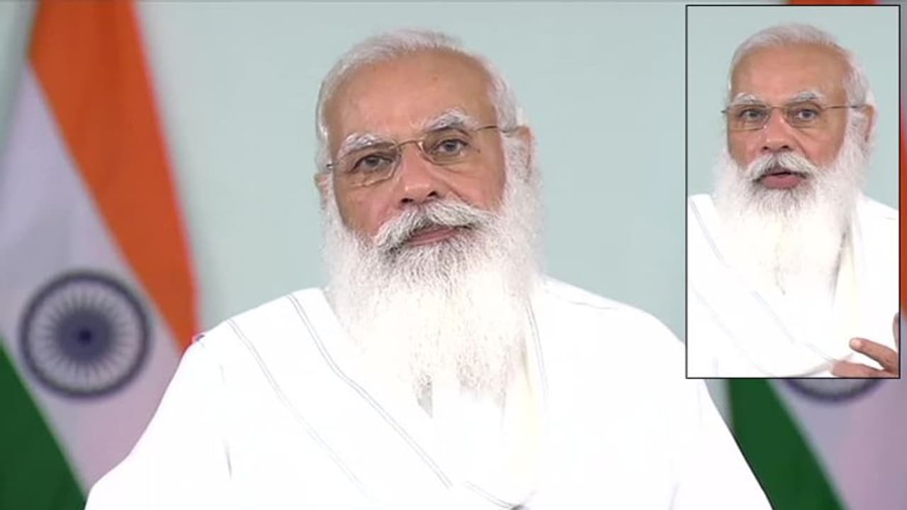 ವೈದ್ಯರು ದೇವರ ಮತ್ತೊಂದು ರೂಪ, ಅವರ ಸುರಕ್ಷತೆಗೆ ಸರ್ಕಾರ ಬದ್ಧ: ಮೋದಿ ವೈದ್ಯರು ದೇವರ ಮತ್ತೊಂದು ರೂಪ, ಅವರ ಸುರಕ್ಷತೆಗೆ ಸರ್ಕಾರ ಬದ್ಧ: ಮೋದಿ