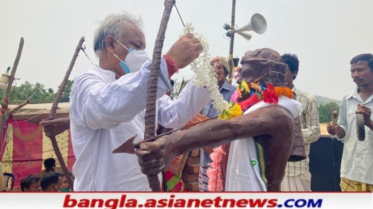 ইংরেজদের বিরুদ্ধে প্রথম আন্দোলনে নামেন তাঁরাই, হুল দিবসে সিধু কানুর মূর্তি উদ্বোধন অধোয্যায় ইংরেজদের বিরুদ্ধে প্রথম আন্দোলনে নামেন তাঁরাই, হুল দিবসে সিধু কানুর মূর্তি উদ্বোধন অধোয্যায়