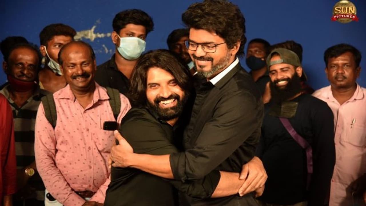 దళపతి విజయ్ సమక్షంలో జానీ మాస్టర్ బర్త్ డే సెలబ్రేషన్స్ దళపతి విజయ్ సమక్షంలో జానీ మాస్టర్ బర్త్ డే సెలబ్రేషన్స్