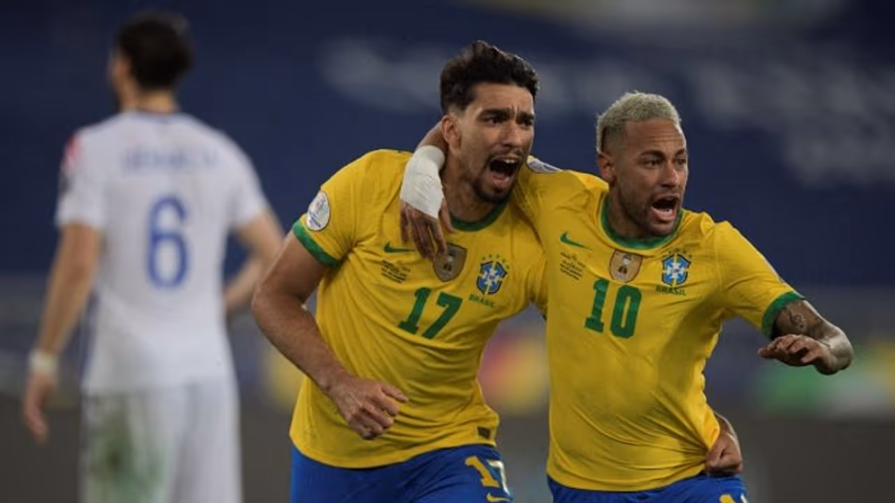 ചിലെയ്ക്ക് മീതെയും പറന്ന്; കോപ്പയില് കാനറികള് സെമിയില് ചിലെയ്ക്ക് മീതെയും പറന്ന്; കോപ്പയില് കാനറികള് സെമിയില്