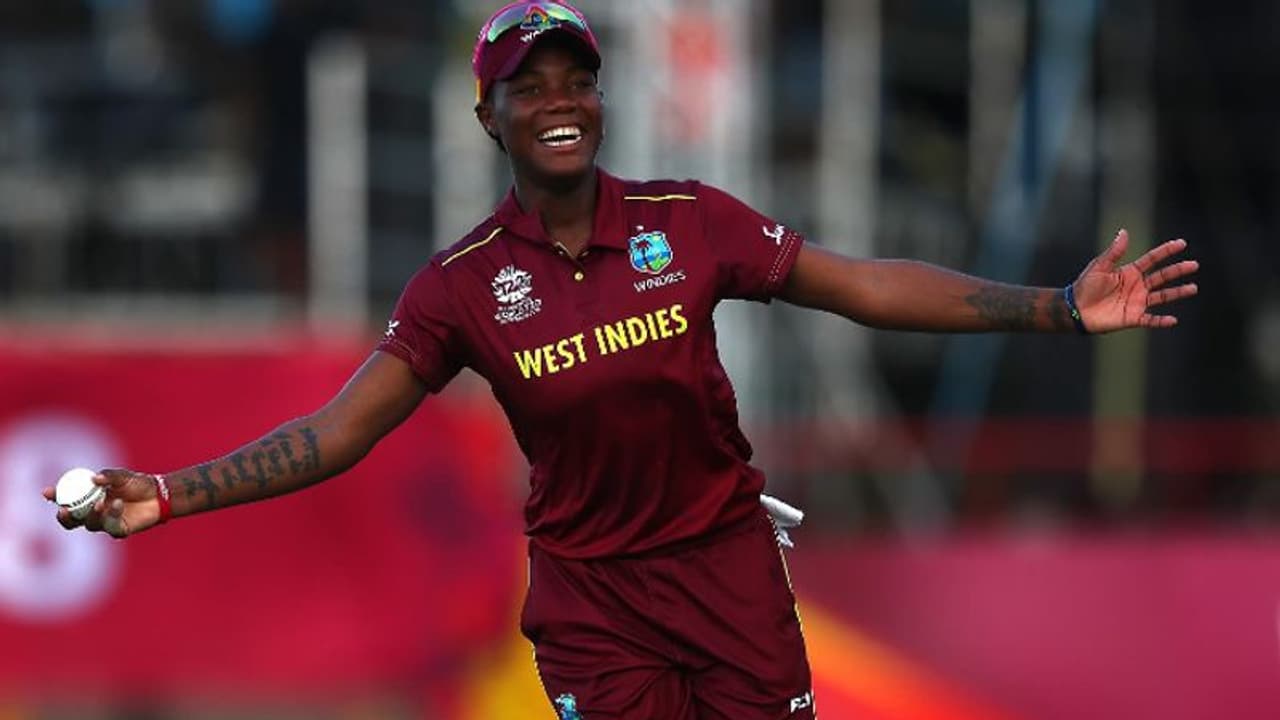 క్రికెట్ ఆడుతూ కుప్పకూలిన ఇద్దరు విండీస్ మహిళా క్రికెటర్లు... పాక్‌తో టీ20 మ్యాచ్‌లో ఘటన...