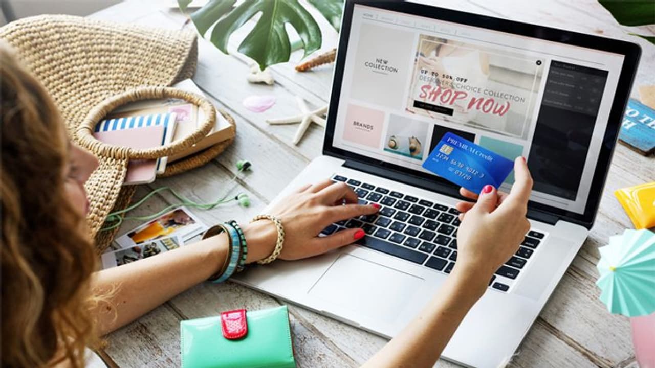 পুজো শপিং এর জন্য ভরসা করছেন অনলাইন শপিং সাইটে? মাথায় রাখুন এই কয়টি টিপস পুজো শপিং এর জন্য ভরসা করছেন অনলাইন শপিং সাইটে? মাথায় রাখুন এই কয়টি টিপস