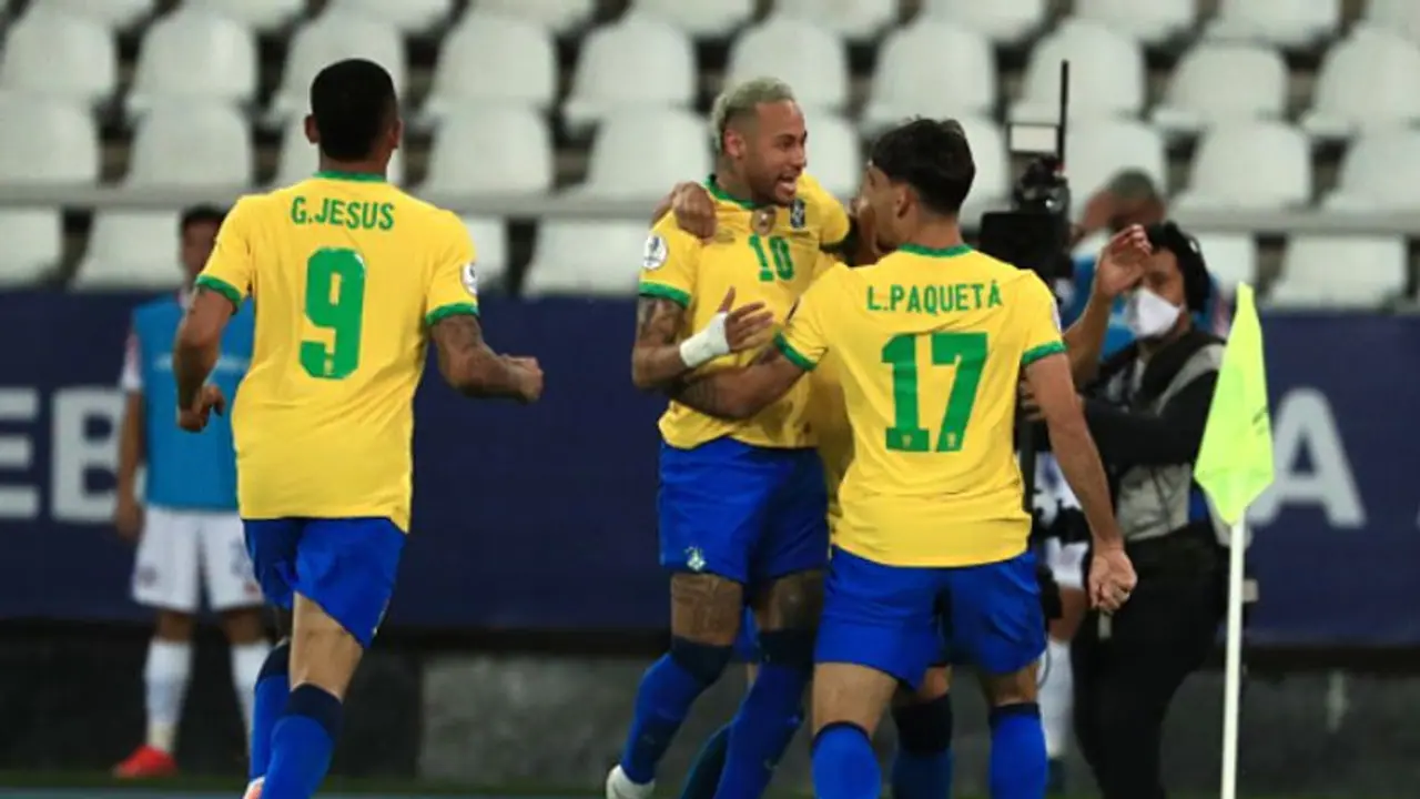 ১০ জনে খেলেও জয় ব্রাজিলের, ১ ০ গোলে চিলিকে হারিয়ে কোপার সেমিতে নেইমাররা ১০ জনে খেলেও জয় ব্রাজিলের, ১ ০ গোলে চিলিকে হারিয়ে কোপার সেমিতে নেইমাররা