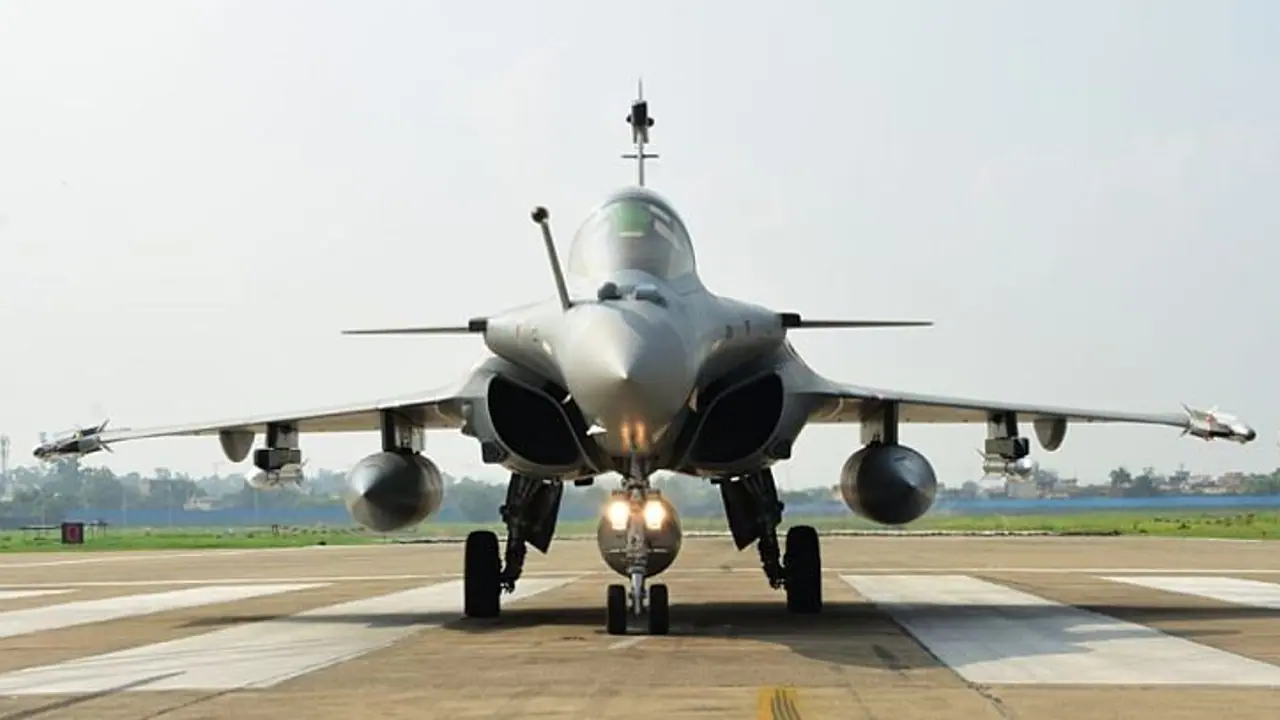 Rafale Deal | റഫാല് കരാര്; ഇടനിലക്കാരന് ദസോ ഏവിയേഷന് കൈക്കൂലി നല്കി, തെളിവുമായി ഫ്രഞ്ച് മാധ്യമം Rafale Deal | റഫാല് കരാര്; ഇടനിലക്കാരന് ദസോ ഏവിയേഷന് കൈക്കൂലി നല്കി, തെളിവുമായി ഫ്രഞ്ച് മാധ്യമം