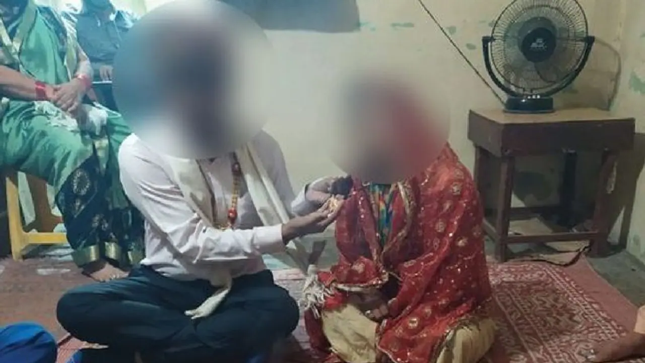 नहीं देखी होगी ऐसी सच्ची प्रेम कहानी: लड़की चल नहीं सकती और लडका देख नहीं सकता..गजब है 11 साल का सफर नहीं देखी होगी ऐसी सच्ची प्रेम कहानी: लड़की चल नहीं सकती और लडका देख नहीं सकता..गजब है 11 साल का सफर