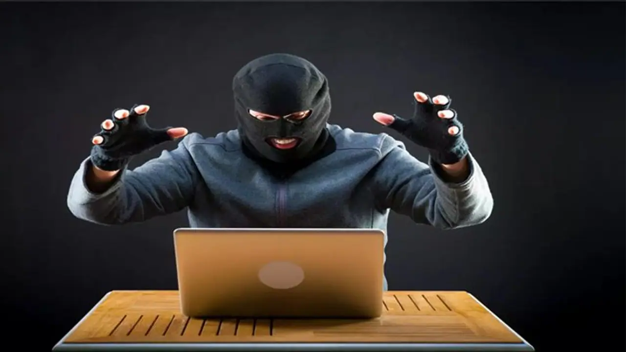 Indian Railway: ரயில்வேயில் 3 கோடி பயணிகளின் விவரங்கள் திருட்டு!ஹேக்கர்களைக் கண்டுபிடிக்க முடியாமல் திணறல் Indian Railway: ரயில்வேயில் 3 கோடி பயணிகளின் விவரங்கள் திருட்டு!ஹேக்கர்களைக் கண்டுபிடிக்க முடியாமல் திணறல்