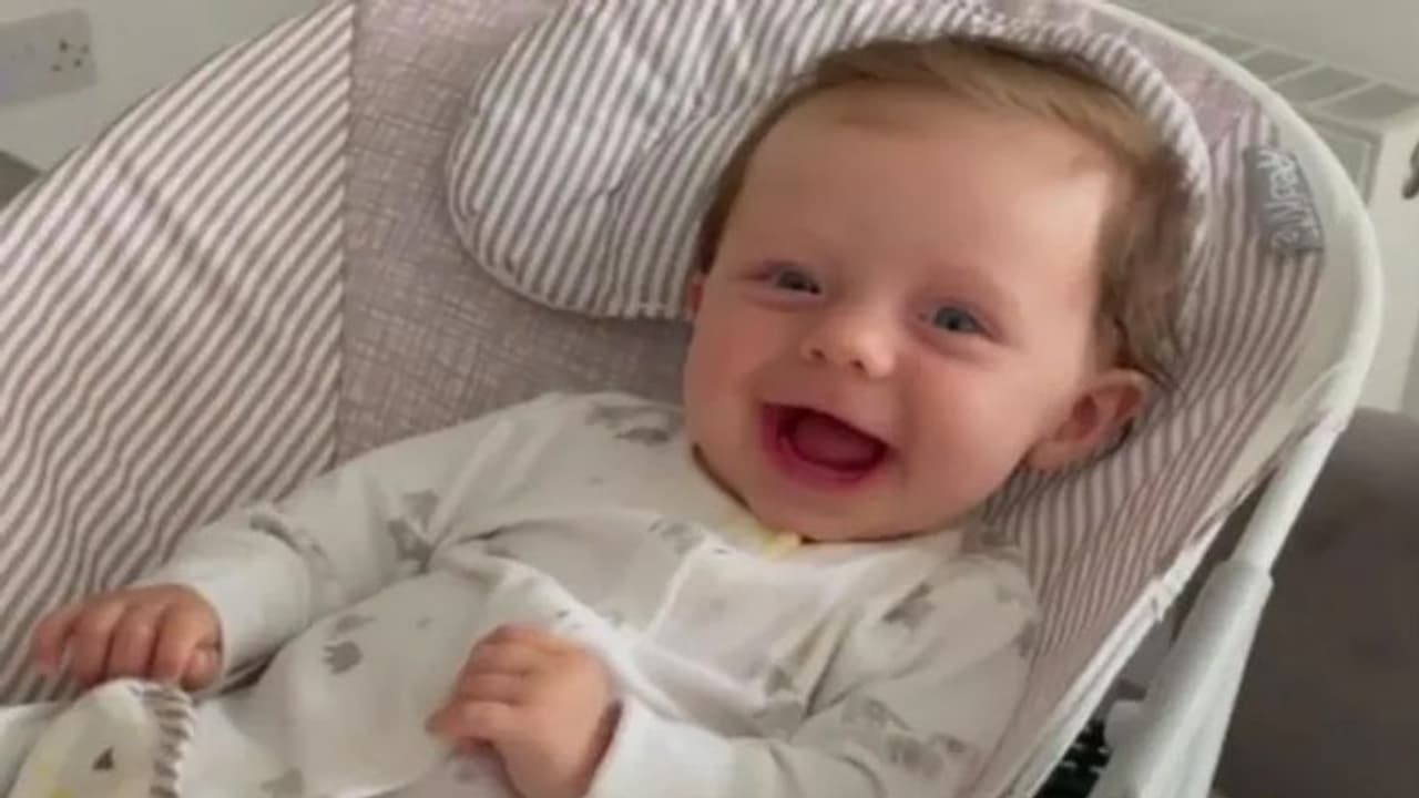 5 महीने की बच्ची का शरीर धीरे धीरे पत्थर जैसा होता जा रहा है, डॉक्टर ने कहा इसका कोई इलाज नहीं है