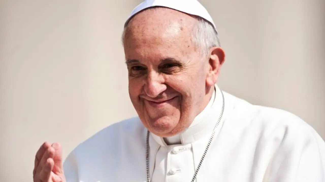 ശസ്ത്രക്രിയക്ക് ശേഷം ചിലര്‍ ഞാന്‍ മരിക്കാന്‍ ആഗ്രഹിച്ചു; തമാശ പറഞ്ഞ് മാര്‍പ്പാപ്പ