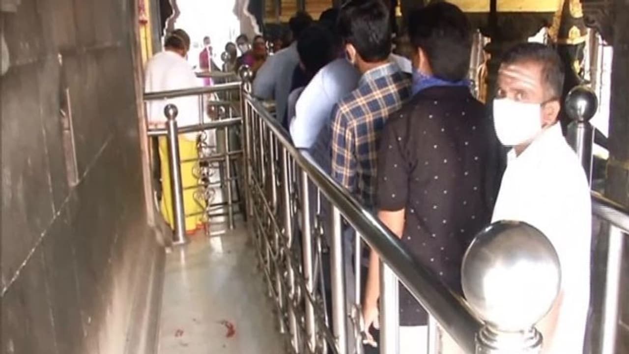 देश में कोरोना: रिकवरी रेट 97.11% हुई, लेकिन 92% केस 10 राज्यों में, केरल टॉप पर देश में कोरोना: रिकवरी रेट 97.11% हुई, लेकिन 92% केस 10 राज्यों में, केरल टॉप पर