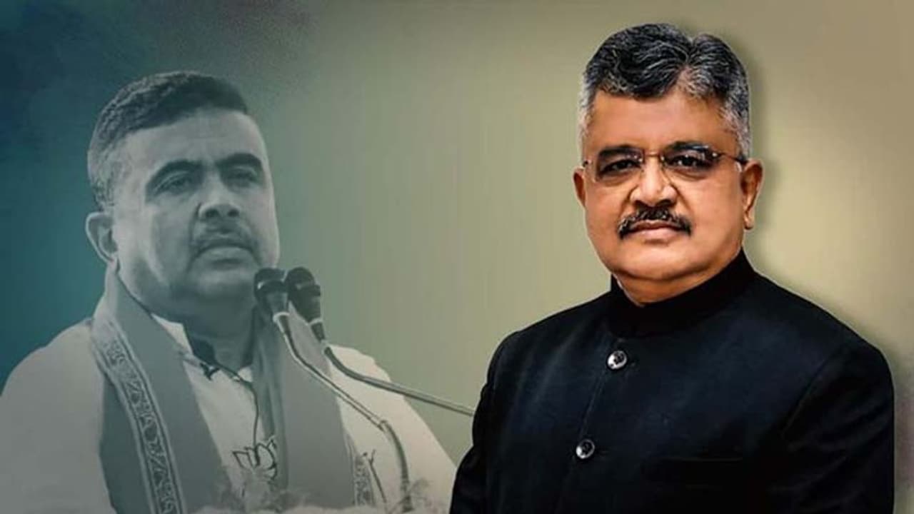 टीएमसी ने सॉलिसीटर जनरल तुषार मेहता के खिलाफ खोला मोर्चा, राष्ट्रपति से की हटाने की मांग टीएमसी ने सॉलिसीटर जनरल तुषार मेहता के खिलाफ खोला मोर्चा, राष्ट्रपति से की हटाने की मांग