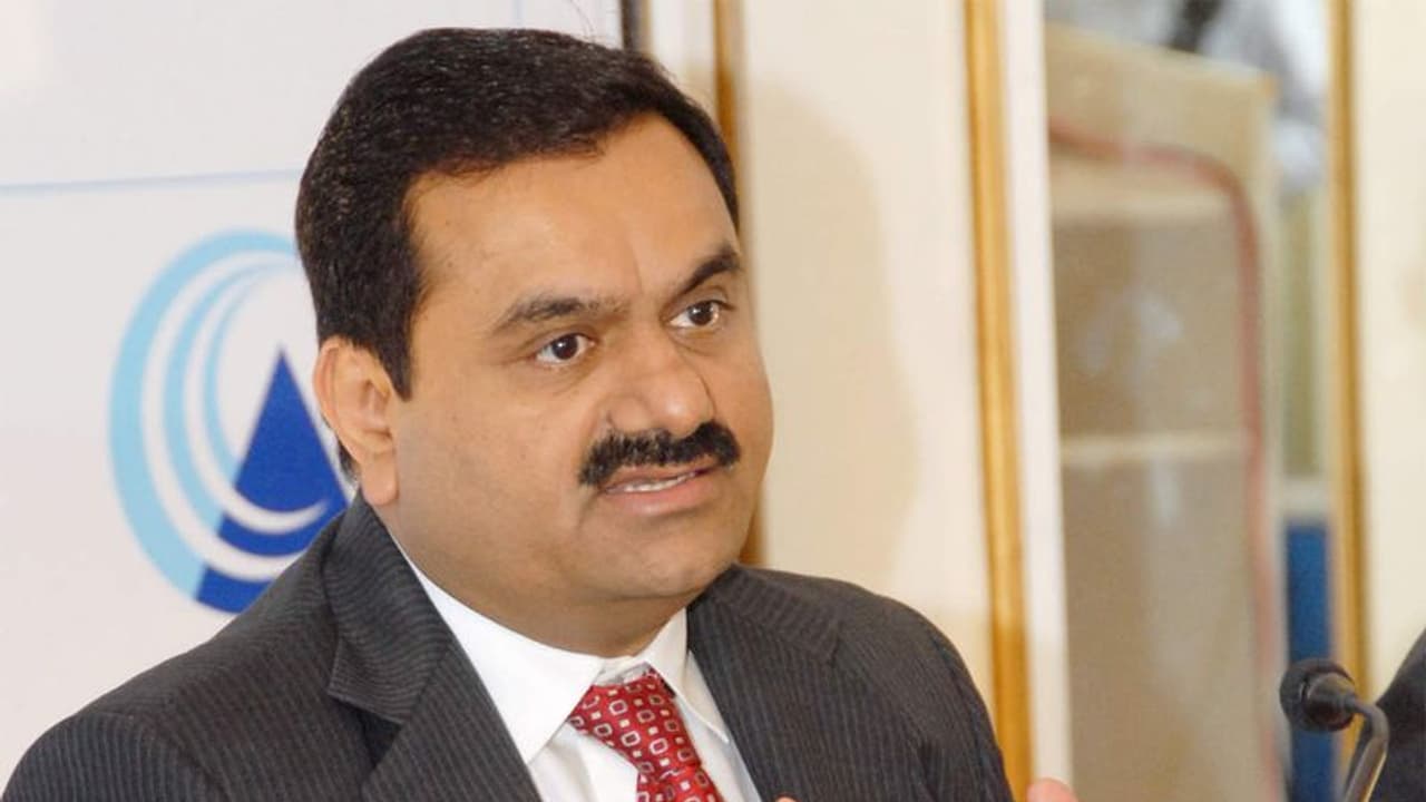 എൻഡിടിവിയുടെ ഓഹരികൾ കൈമാറാൻ സെബിയുടെ സമ്മതം ആവശ്യമില്ലെന്ന് അദാനി എൻഡിടിവിയുടെ ഓഹരികൾ കൈമാറാൻ സെബിയുടെ സമ്മതം ആവശ്യമില്ലെന്ന് അദാനി