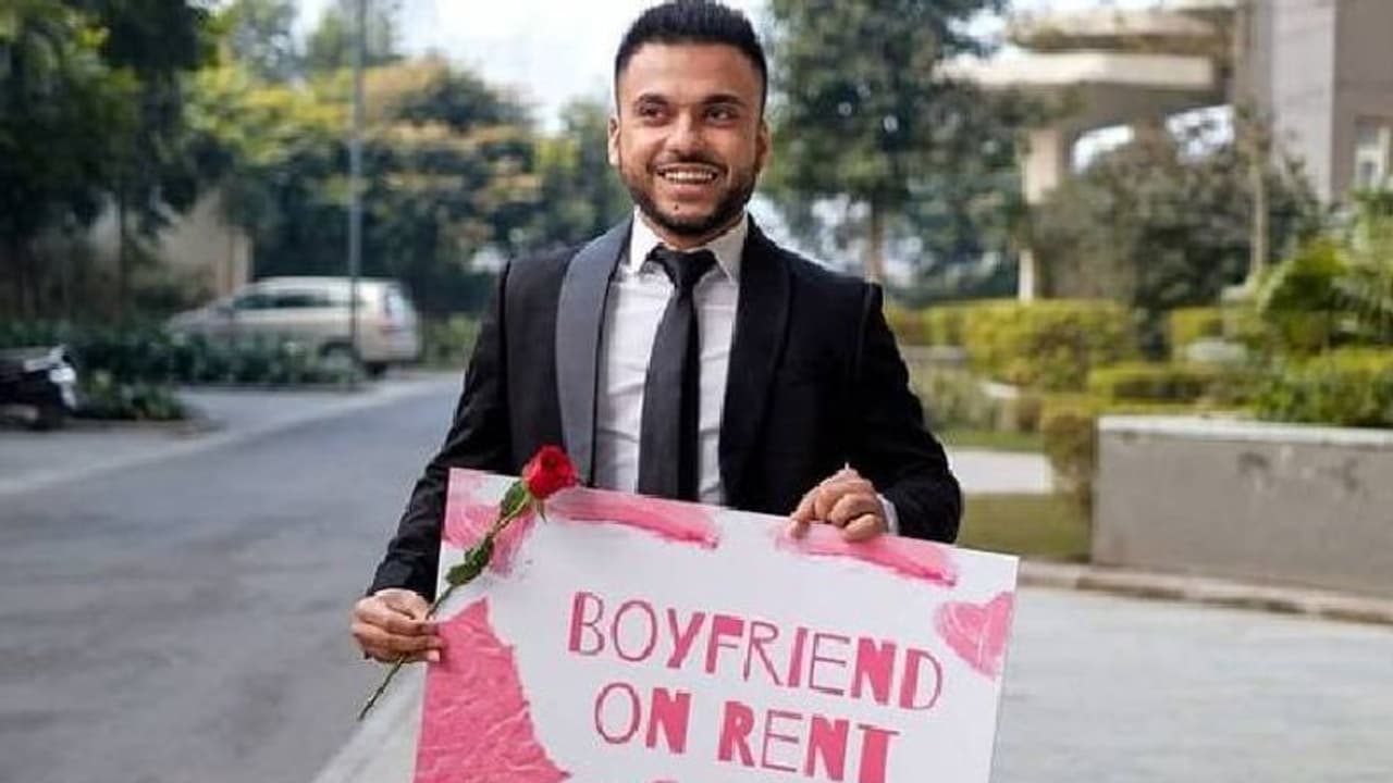 വാടകയ്ക്ക് ഒരു കാമുകൻ, പ്രേമിക്കാനാളില്ലാതായപ്പോൾ ശകുൽ ഗുപ്ത കണ്ടെത്തിയ വഴി... വാടകയ്ക്ക് ഒരു കാമുകൻ, പ്രേമിക്കാനാളില്ലാതായപ്പോൾ ശകുൽ ഗുപ്ത കണ്ടെത്തിയ വഴി...