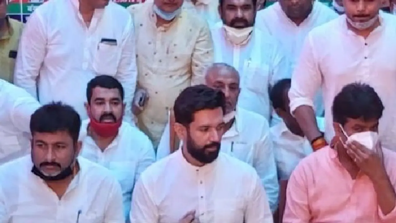 पहली बार चिराग की केंद्र को चेतावनी: कहा पशुपति LJP से मंत्री बने तो कोर्ट जाऊंगा, की एक भविष्यवाणी