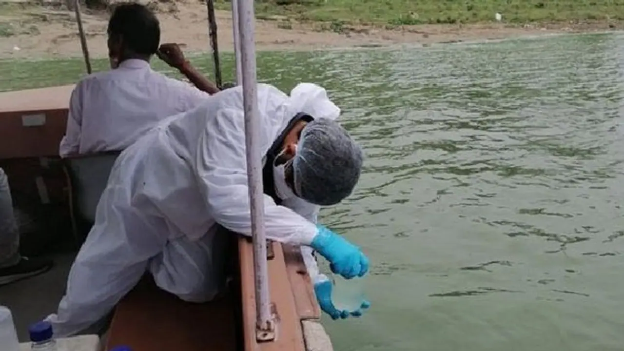 गंगा नदी की कोरोना रिपोर्ट आई, 16 जगहों पर लिए थे सैंपल, वैज्ञानिकों ने 1 माह जांच के बाद दिया रिजल्ट गंगा नदी की कोरोना रिपोर्ट आई, 16 जगहों पर लिए थे सैंपल, वैज्ञानिकों ने 1 माह जांच के बाद दिया रिजल्ट
