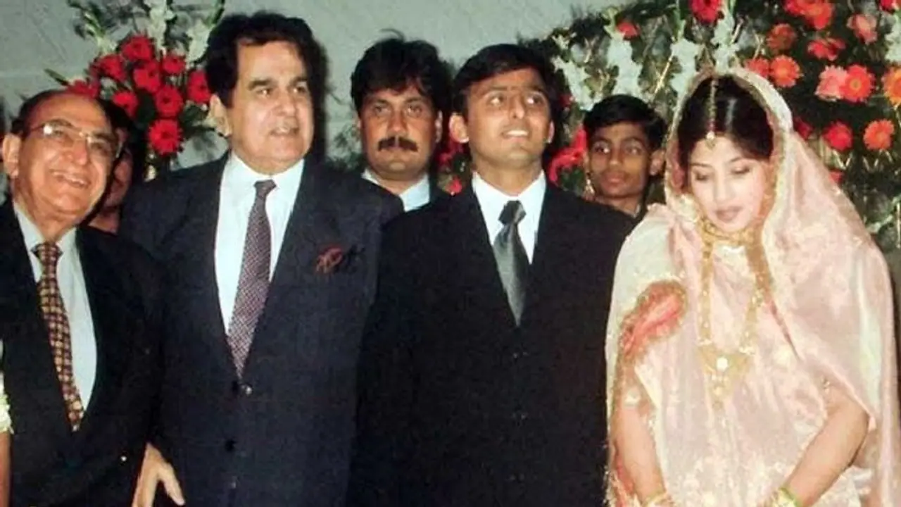 दिलीप कुमार को अखिलेश यादव ने यूं किया याद..शेयर की अपनी शादी की तस्वीर..लिखा इमोशनल संदेश दिलीप कुमार को अखिलेश यादव ने यूं किया याद..शेयर की अपनी शादी की तस्वीर..लिखा इमोशनल संदेश